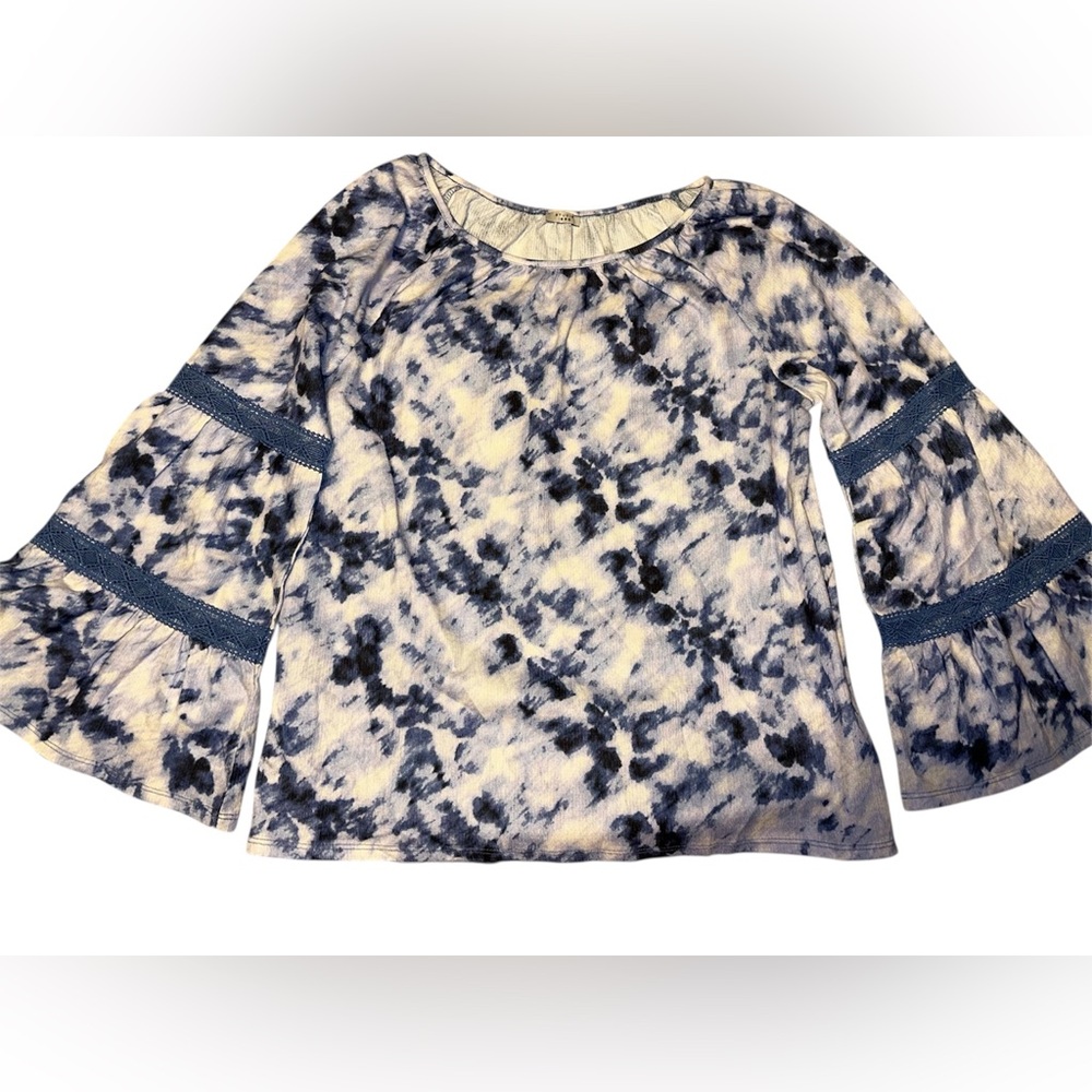 Women’s studio 1886 top